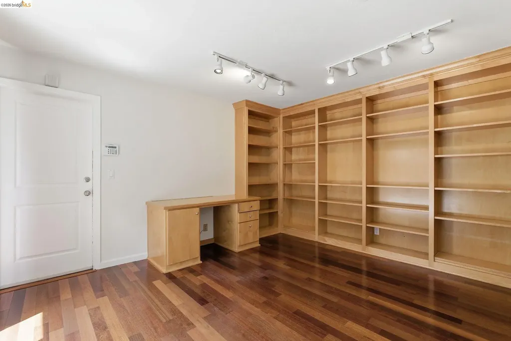 1833 Holland Drive Walnut Creek CA 94596