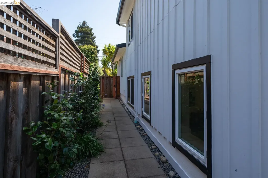 1470 Cornell Avenue Berkeley CA 94702