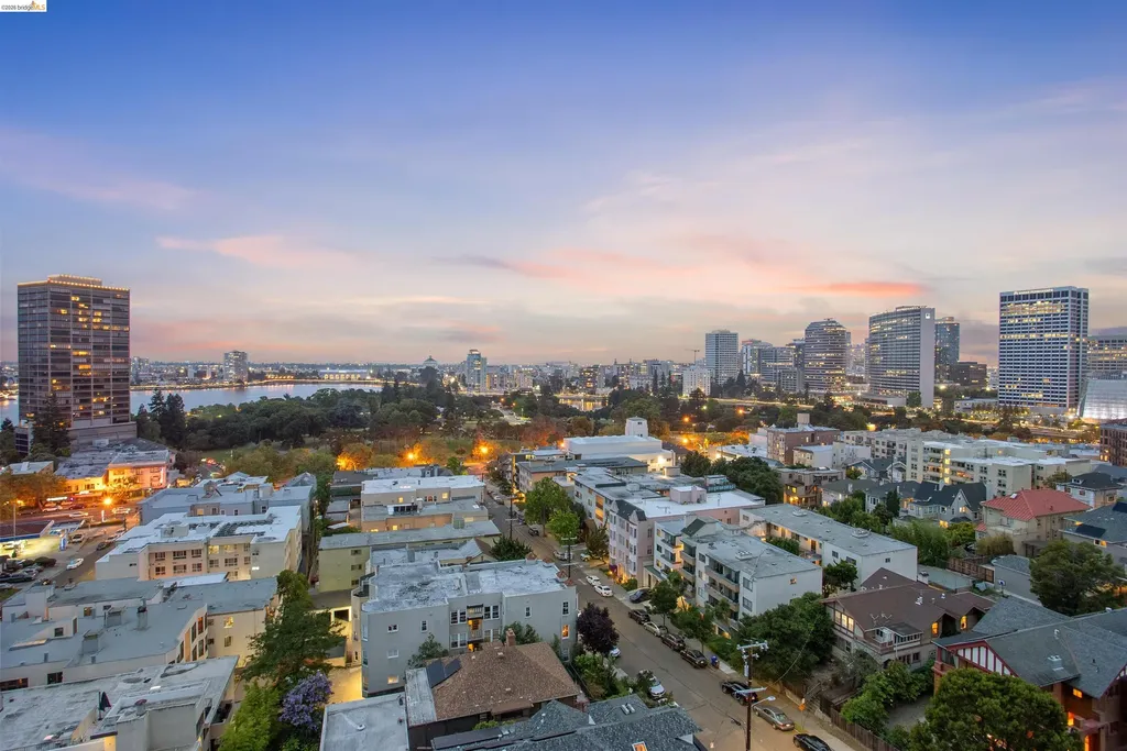 320 Lee Street Oakland CA 94610