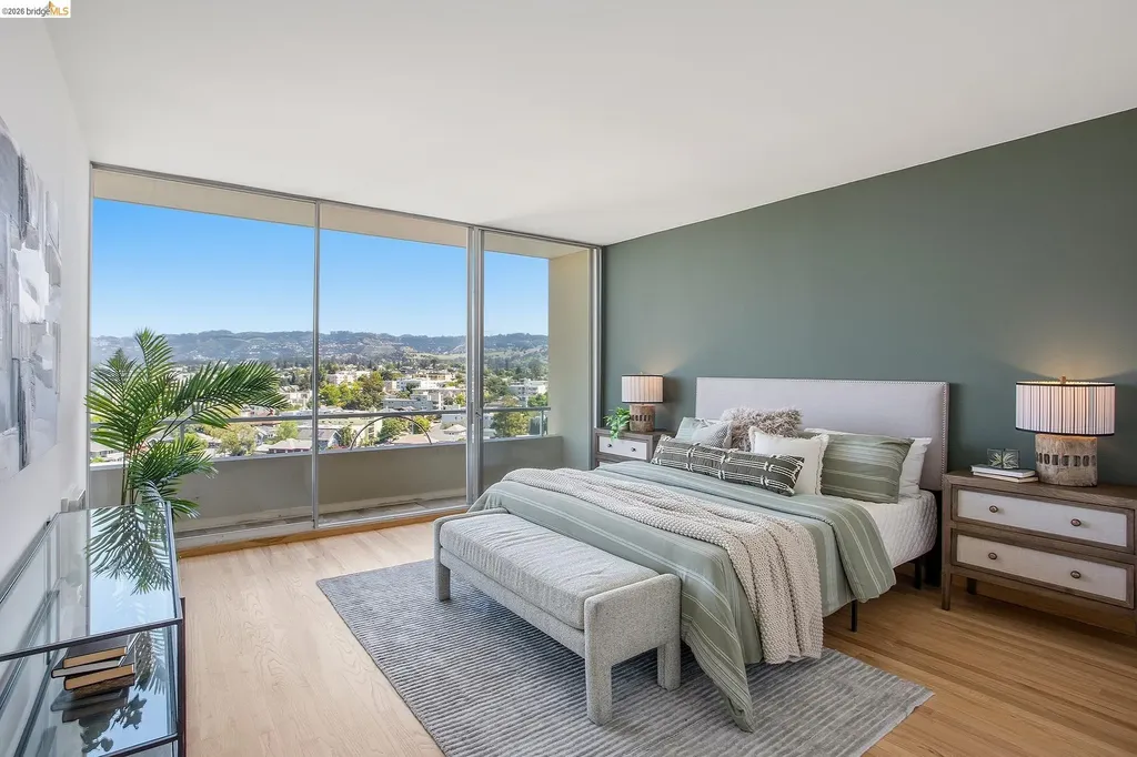 320 Lee Street Oakland CA 94610