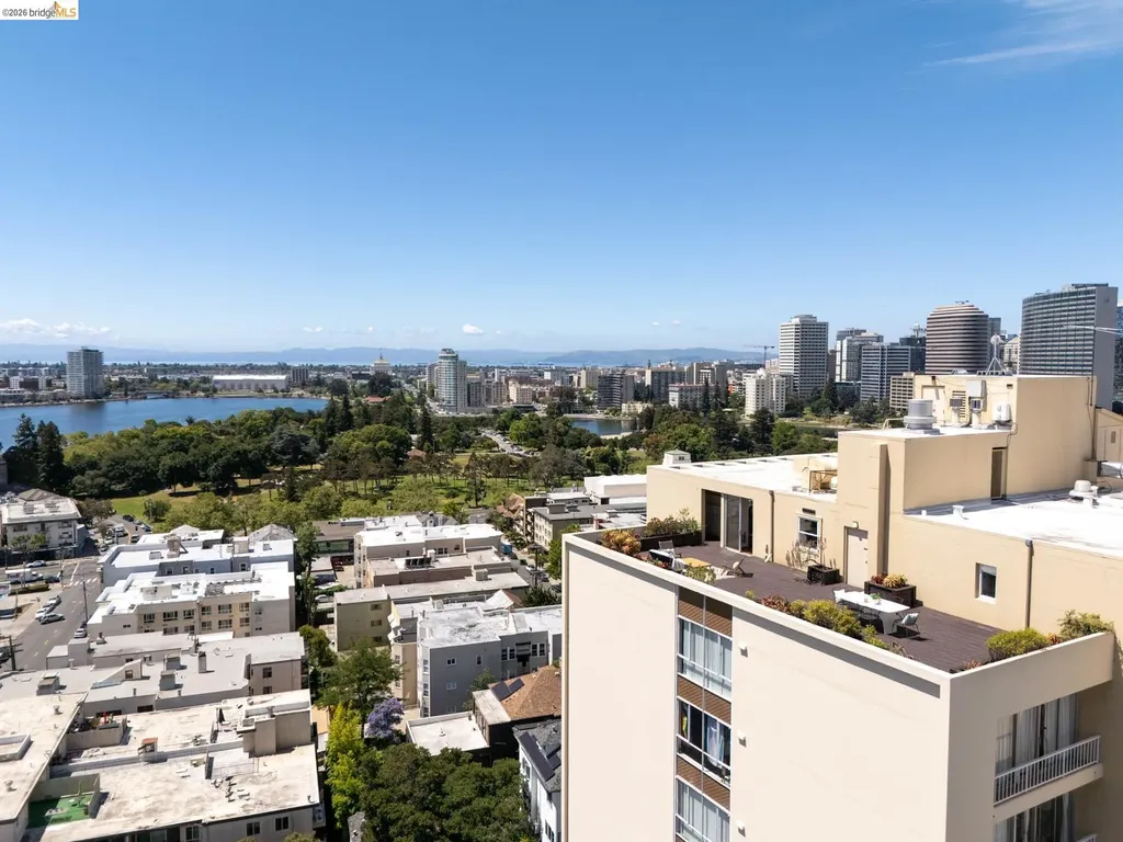 320 Lee Street Oakland CA 94610