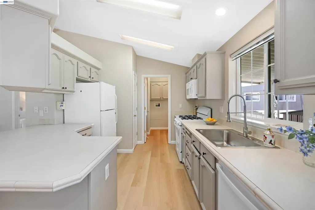28680 Mercury Street Hayward CA 94544