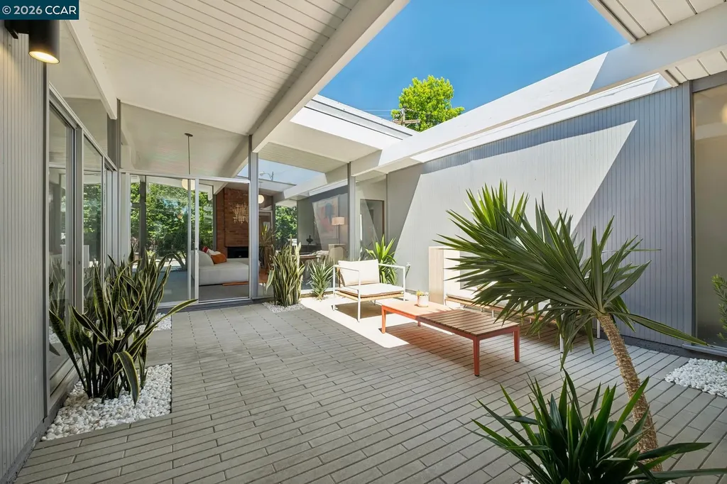 1237 Lancashire Concord CA 94518