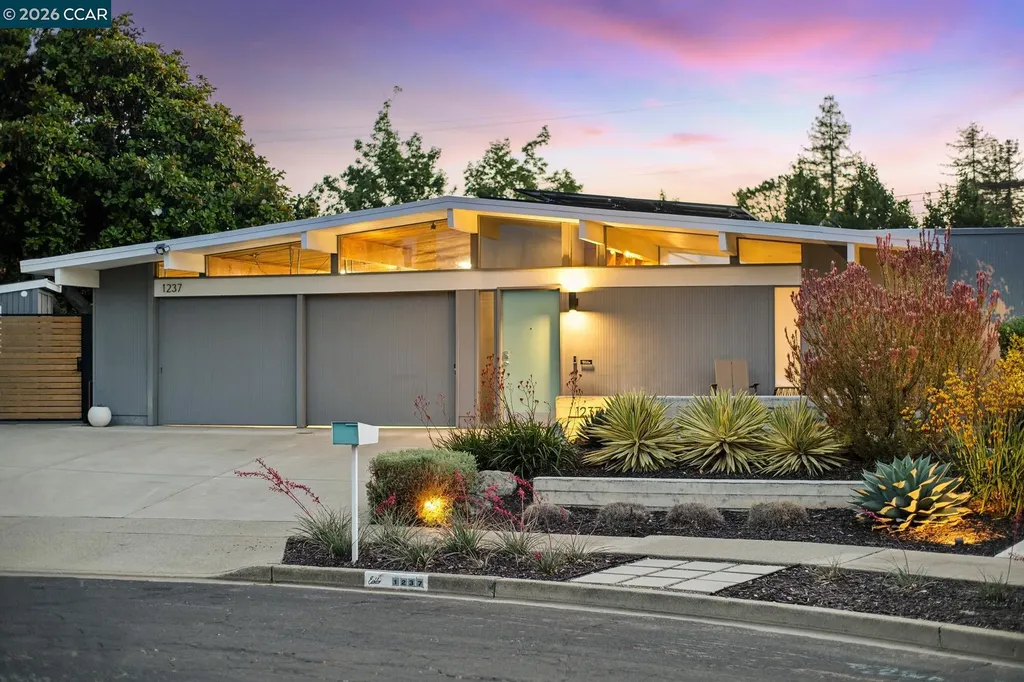 1237 Lancashire Concord CA 94518
