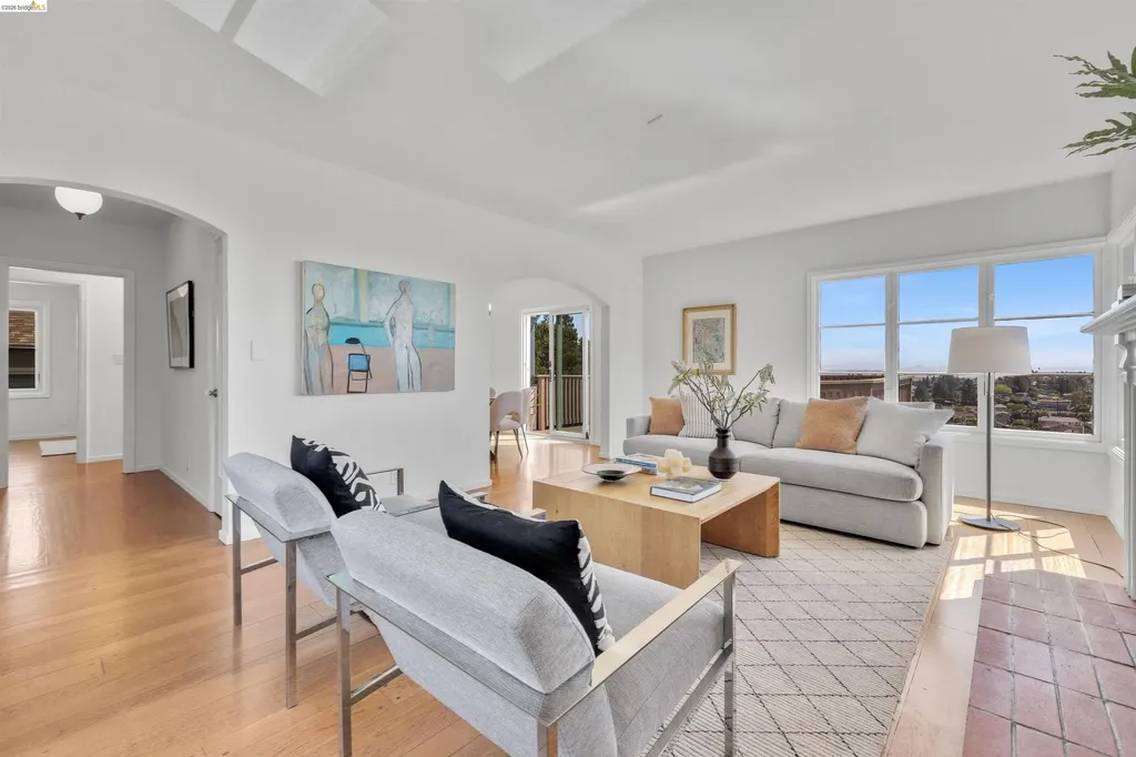 4421 Harbor View Avenue Oakland CA 94619