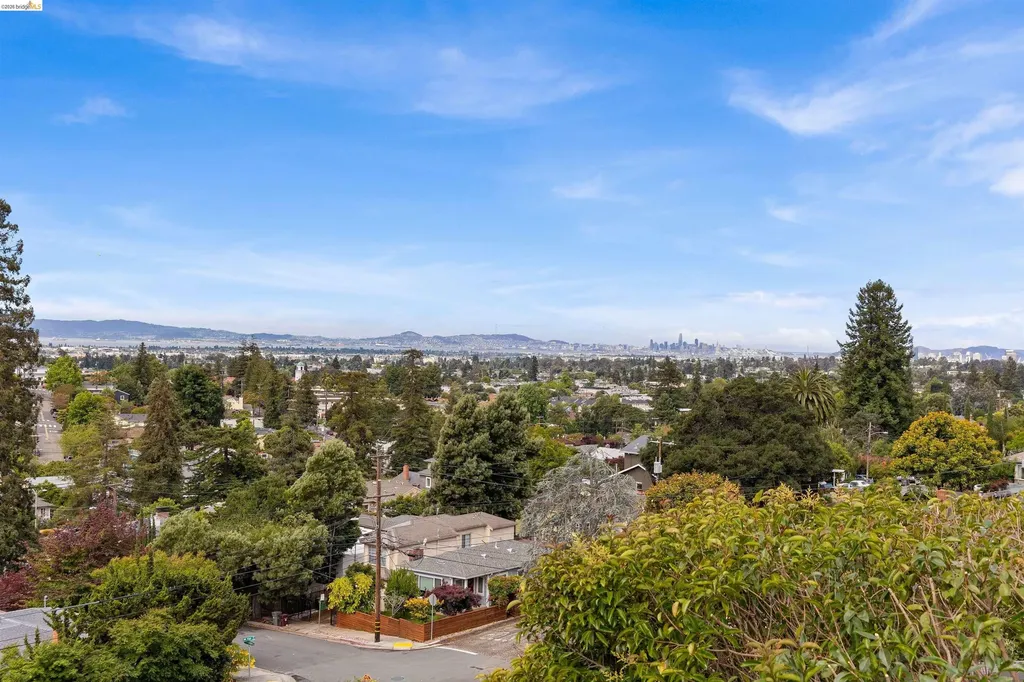 4421 Harbor View Avenue Oakland CA 94619
