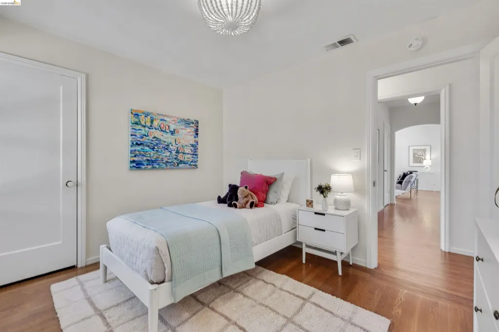 4421 Harbor View Avenue Oakland CA 94619
