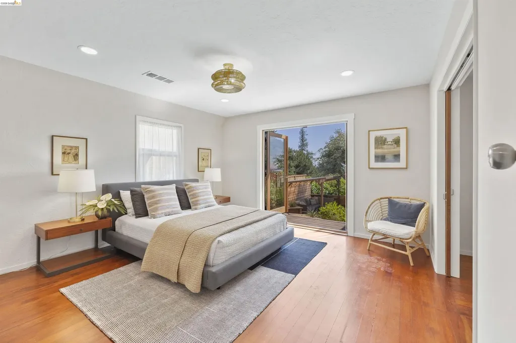 4421 Harbor View Avenue Oakland CA 94619