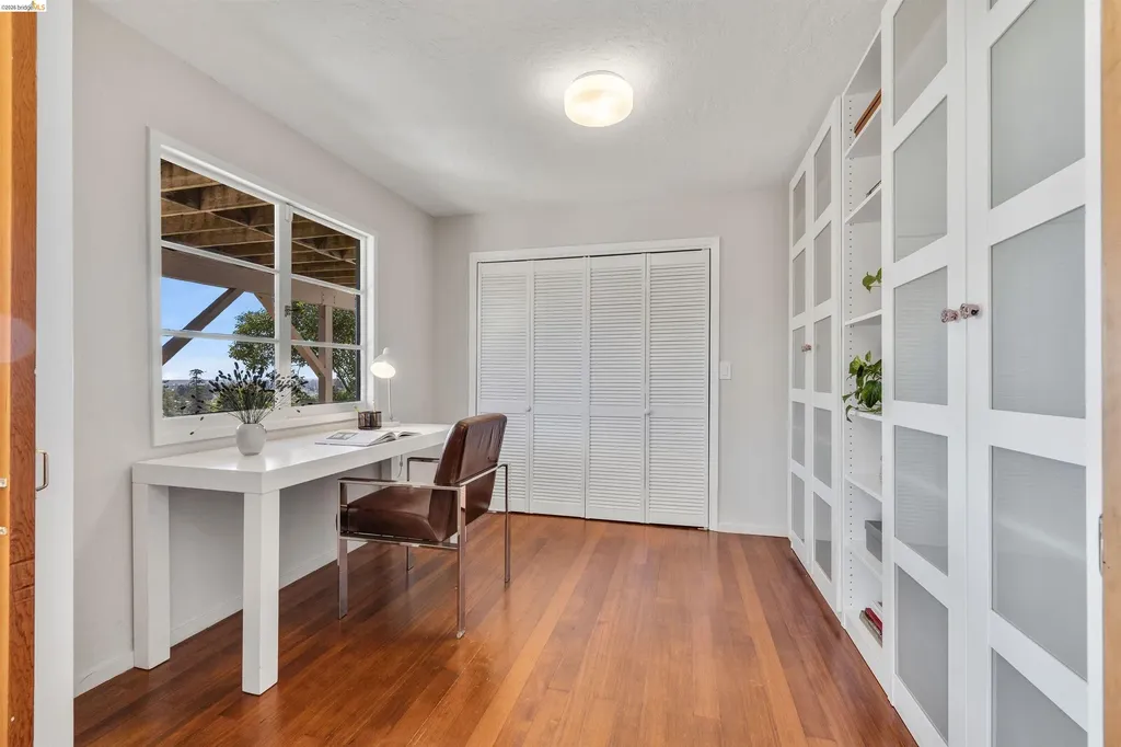4421 Harbor View Avenue Oakland CA 94619
