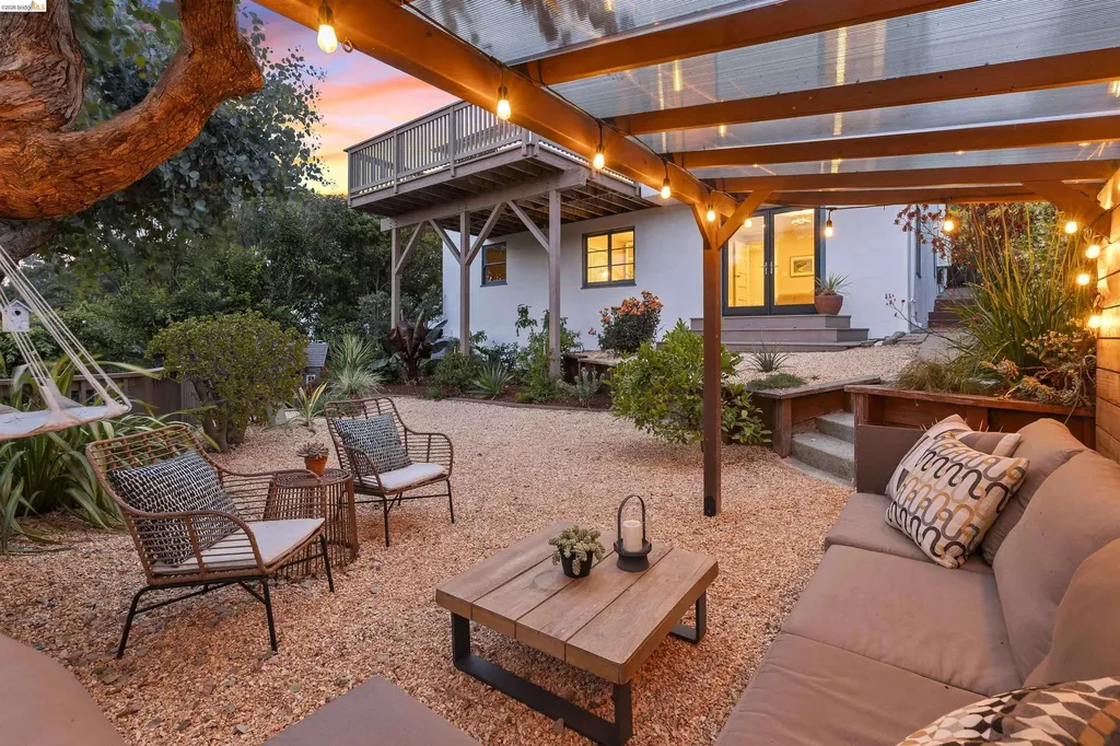 4421 Harbor View Avenue Oakland CA 94619