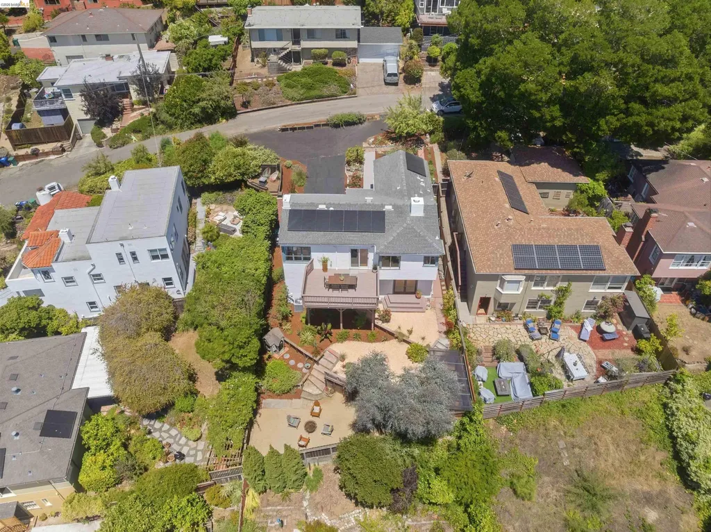 4421 Harbor View Avenue Oakland CA 94619