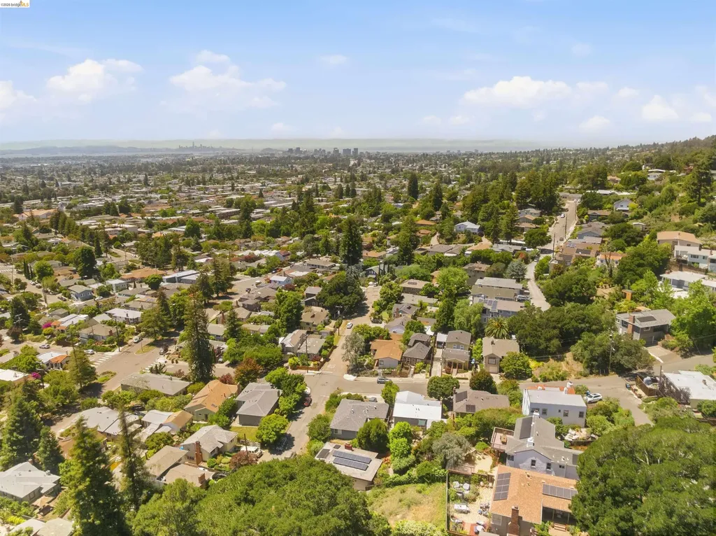 4421 Harbor View Avenue Oakland CA 94619