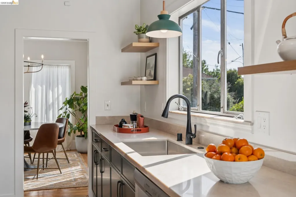 584 Martin Street Oakland CA 94609