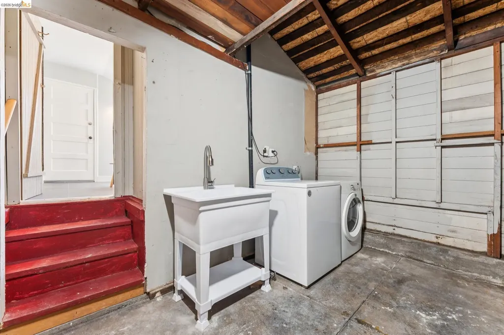 584 Martin Street Oakland CA 94609