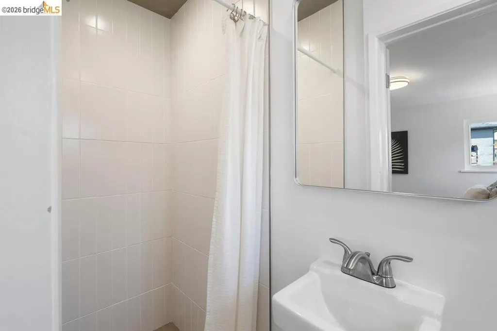 5637 Ludwig Avenue El Cerrito CA 94530