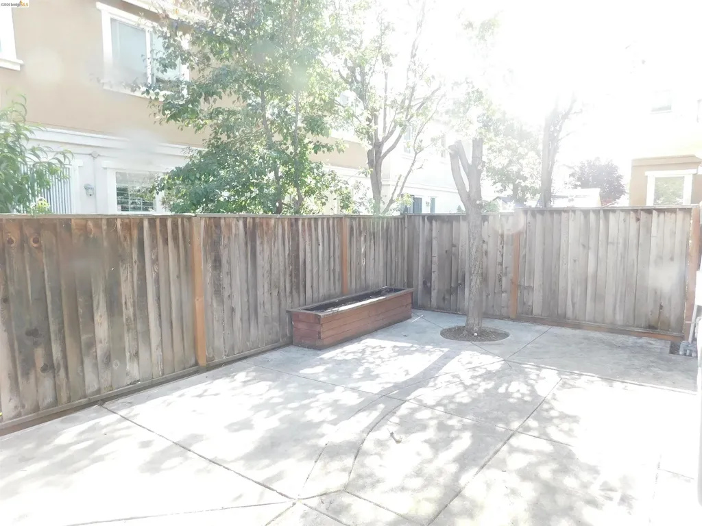 639 Heritage Circle Ashland CA 94580