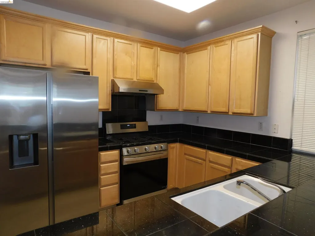 639 Heritage Circle Ashland CA 94580