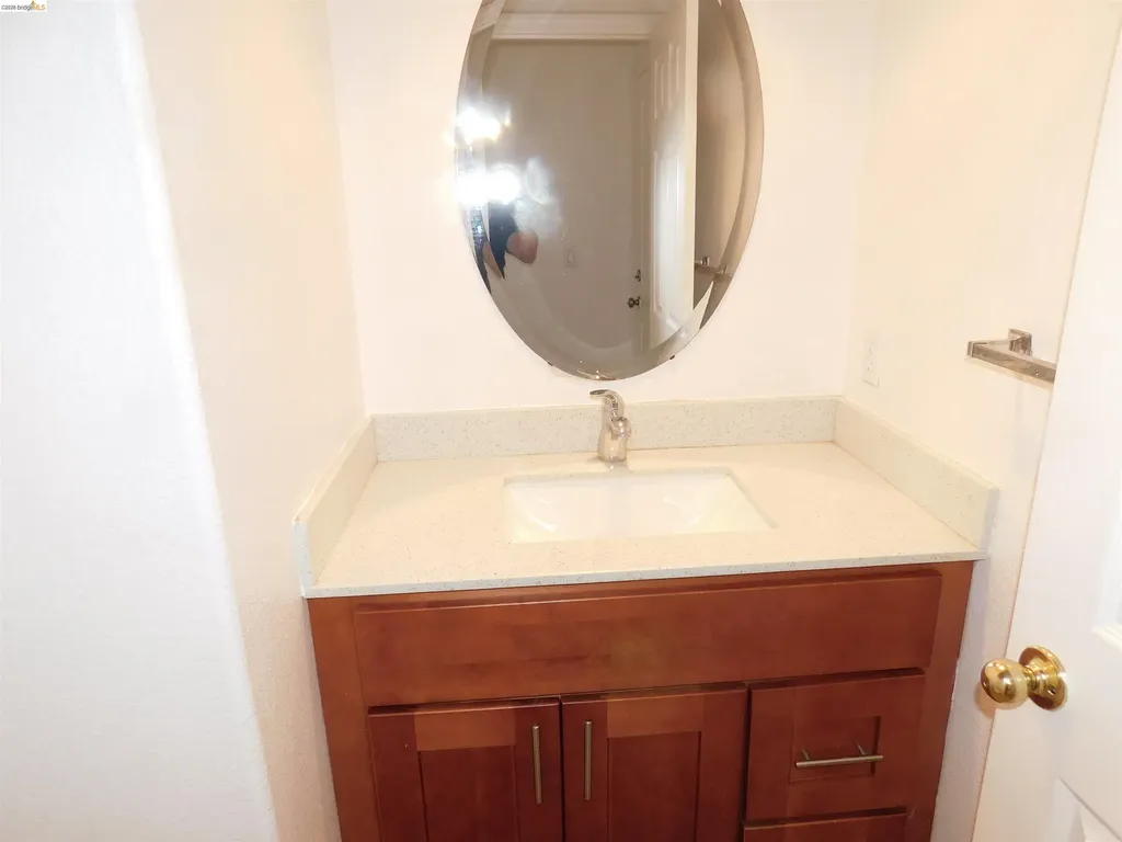 639 Heritage Circle Ashland CA 94580