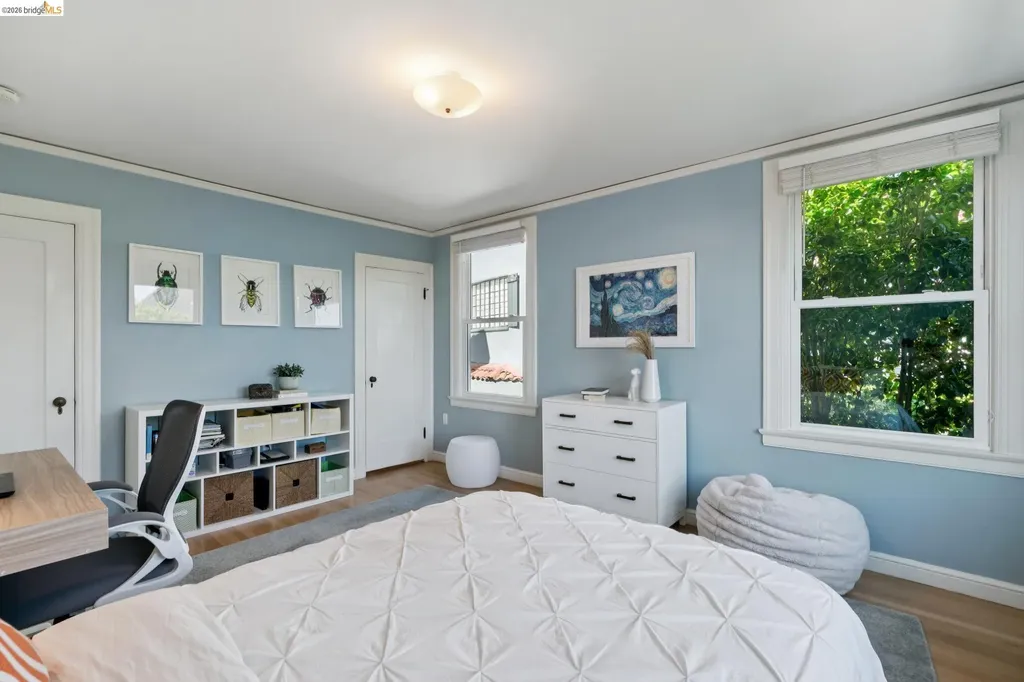 901 Paramount Road Oakland CA 94610