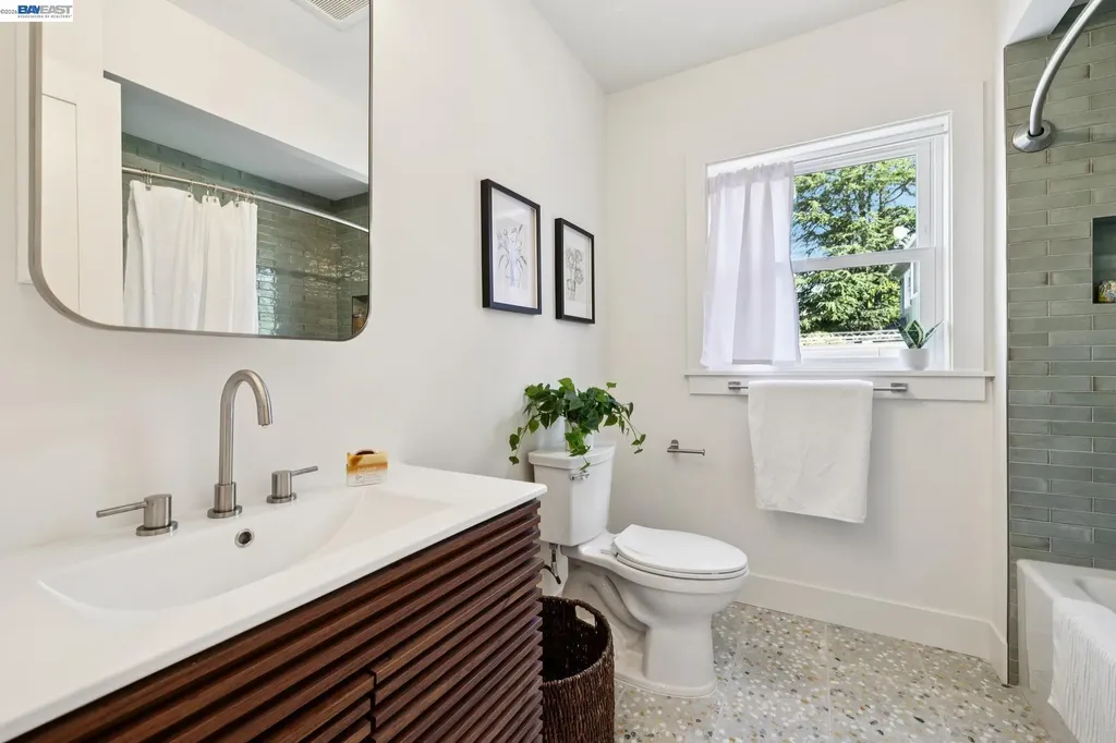 3039 Halcyon Court Berkeley CA 94705