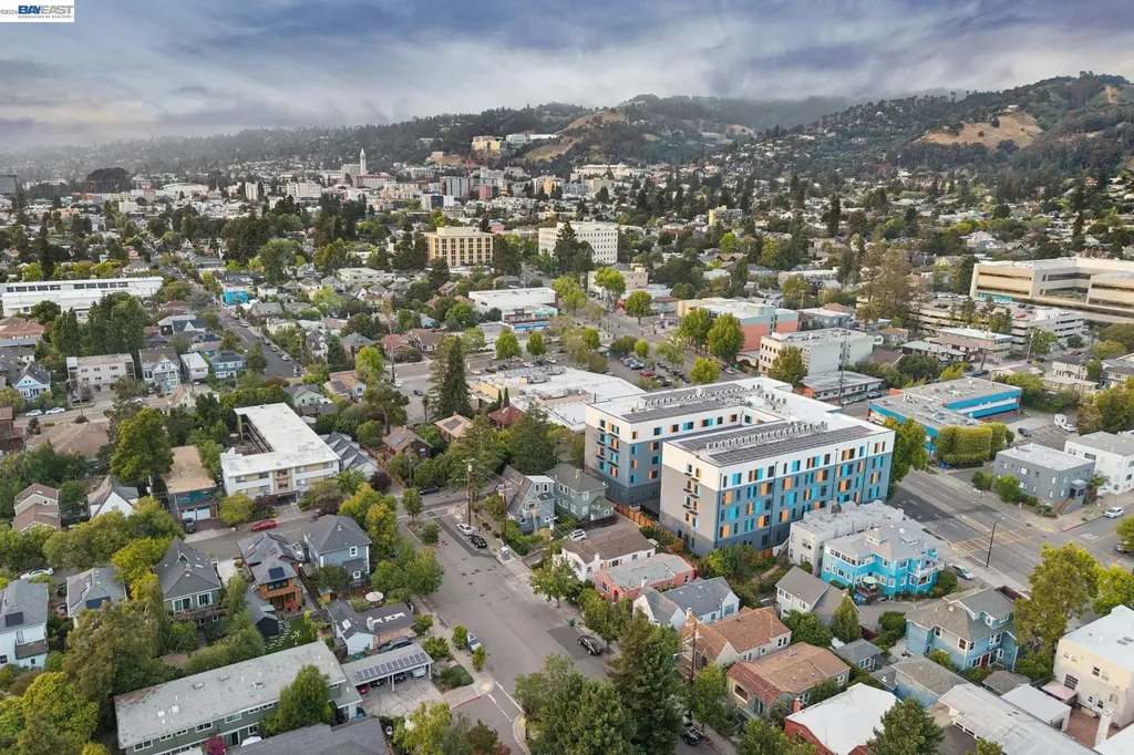 3039 Halcyon Court Berkeley CA 94705