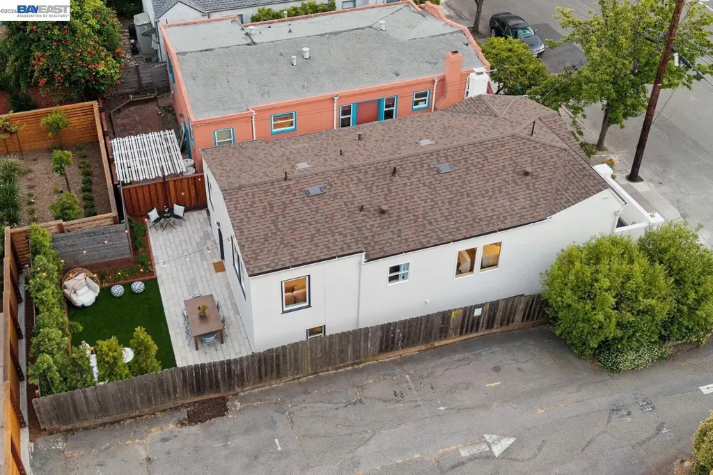 3039 Halcyon Court Berkeley CA 94705