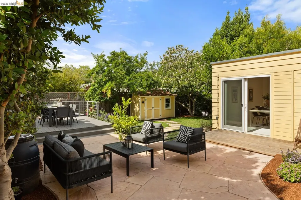 1021 Colusa Avenue Berkeley CA 94707