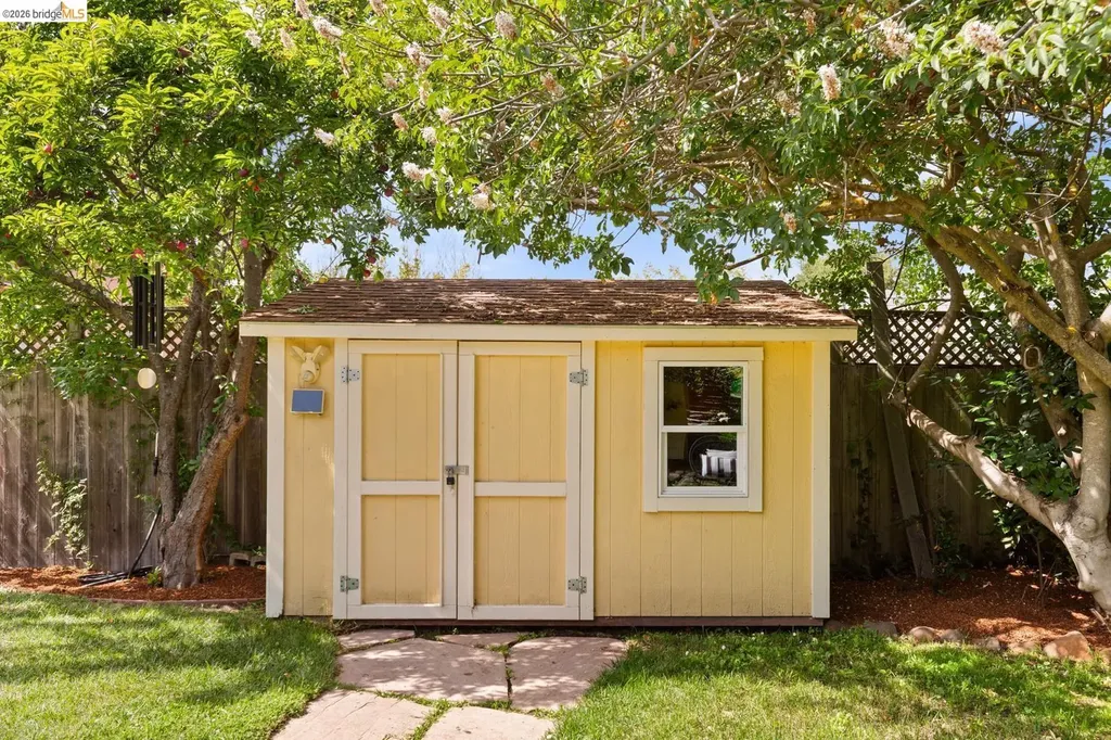 1021 Colusa Avenue Berkeley CA 94707