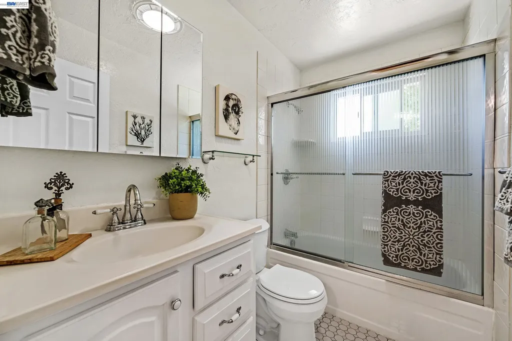 35212 Cano Court Fremont CA 94536