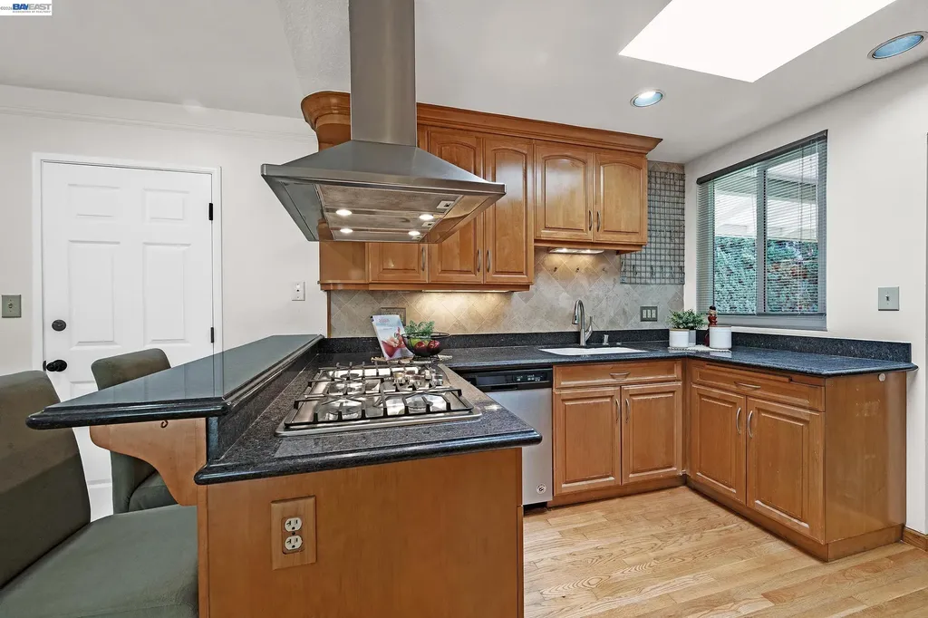 35212 Cano Court Fremont CA 94536