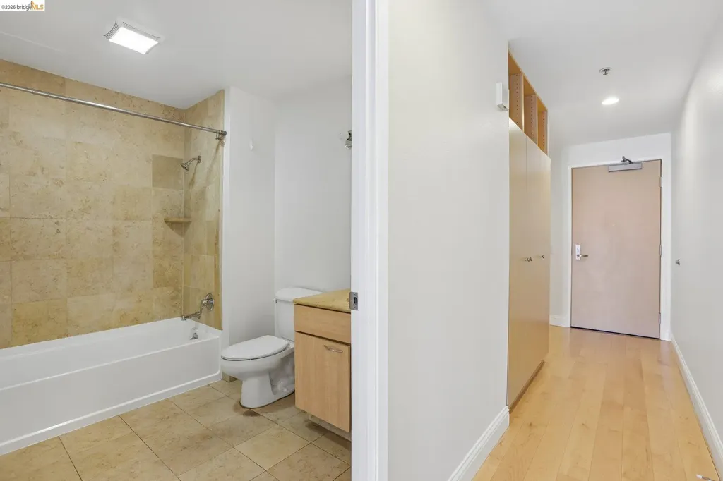 1 Lakeside Drive Oakland CA 94612