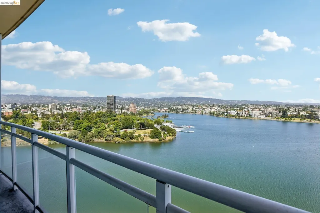 1 Lakeside Drive Oakland CA 94612