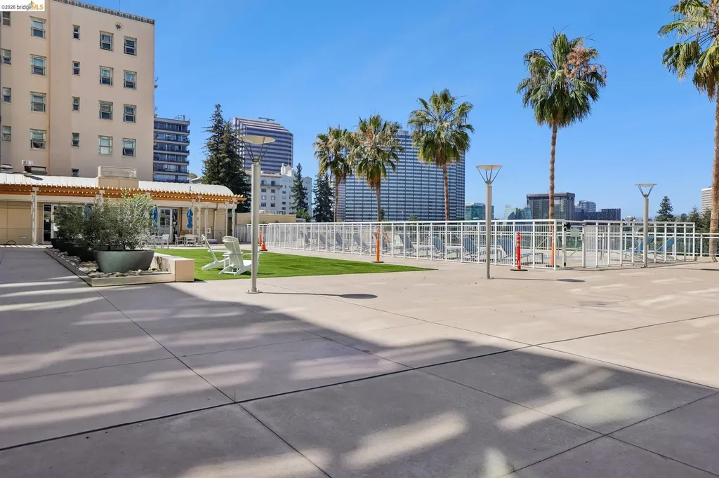 1 Lakeside Drive Oakland CA 94612