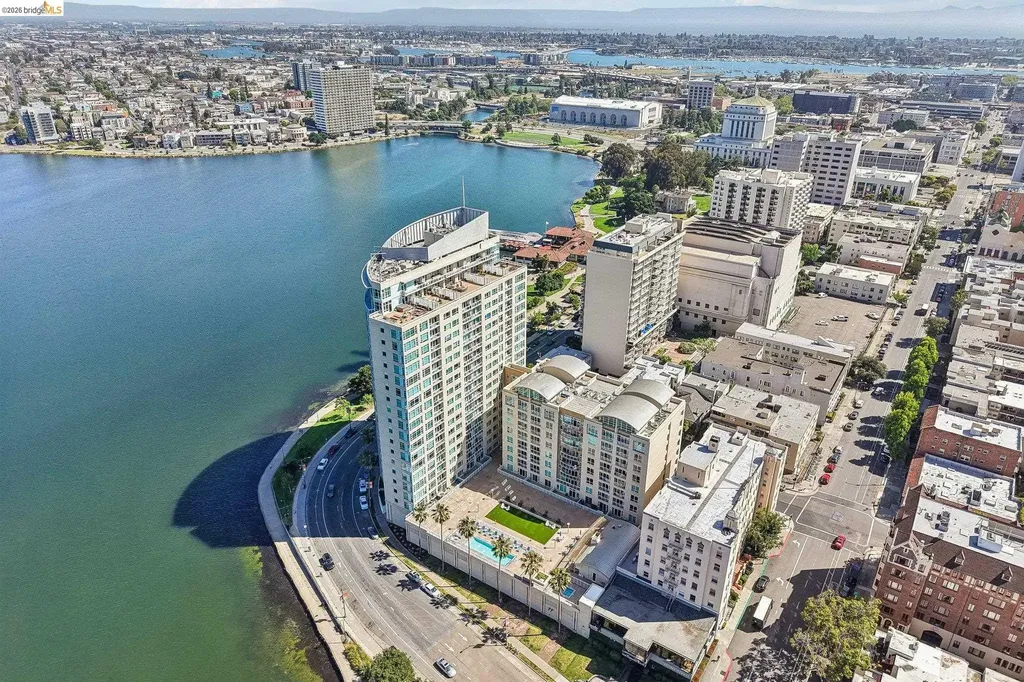 1 Lakeside Drive Oakland CA 94612