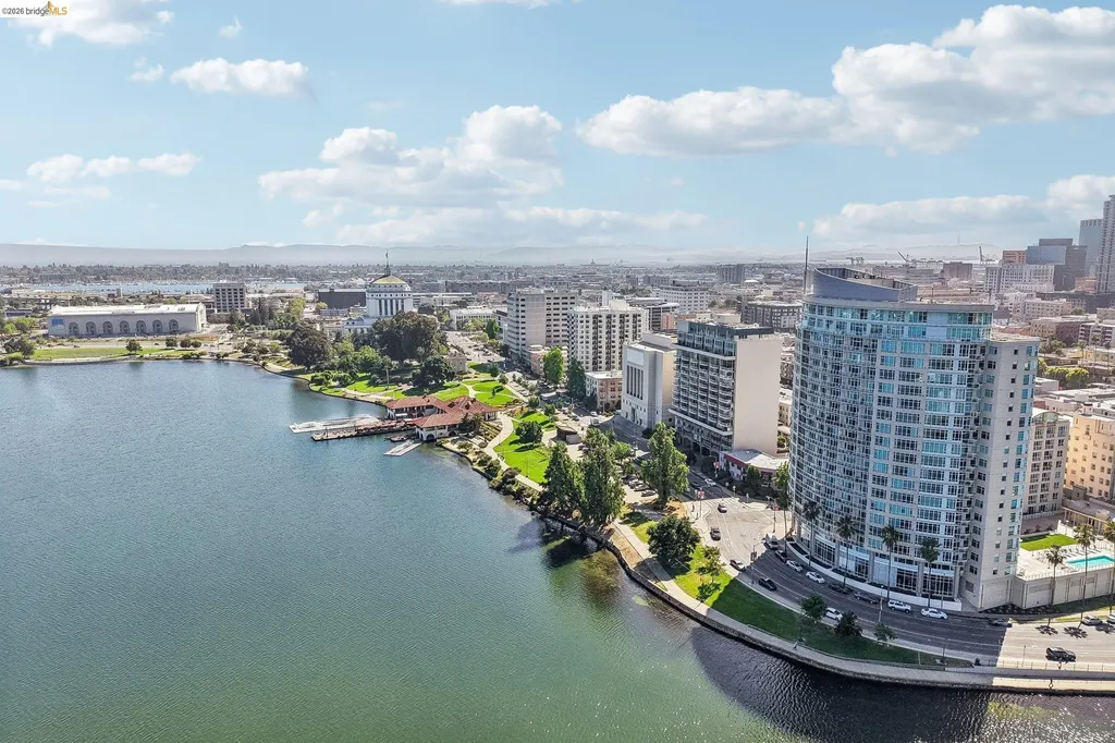 1 Lakeside Drive Oakland CA 94612