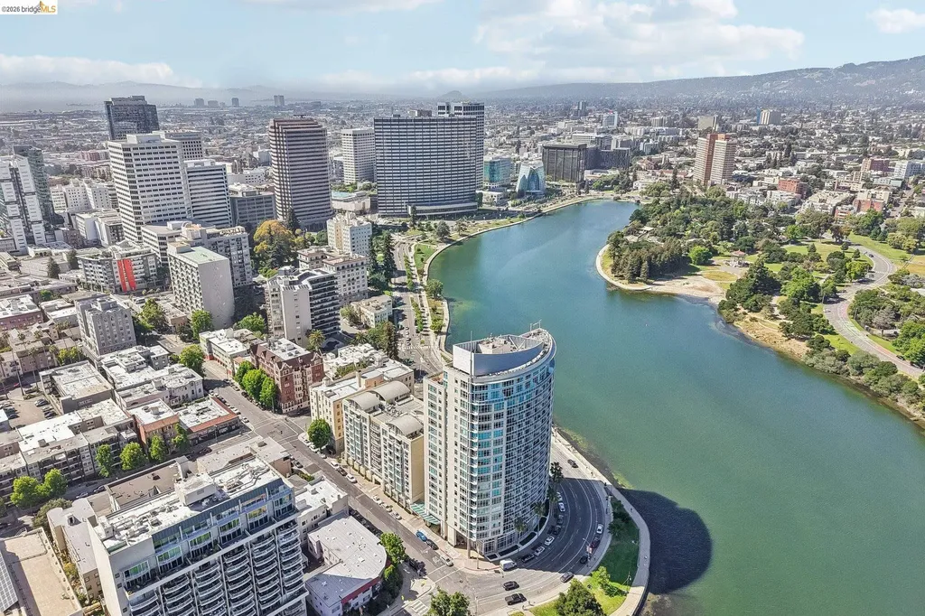 1 Lakeside Drive Oakland CA 94612