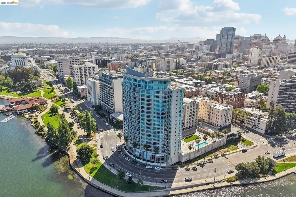 1 Lakeside Drive Oakland CA 94612
