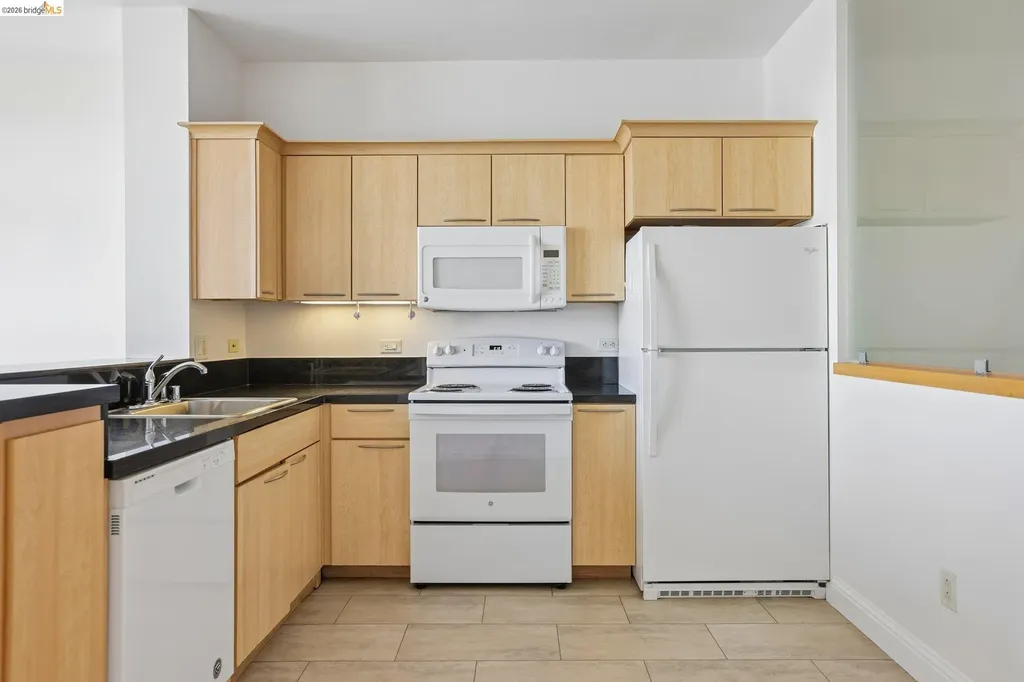 1 Lakeside Drive Oakland CA 94612