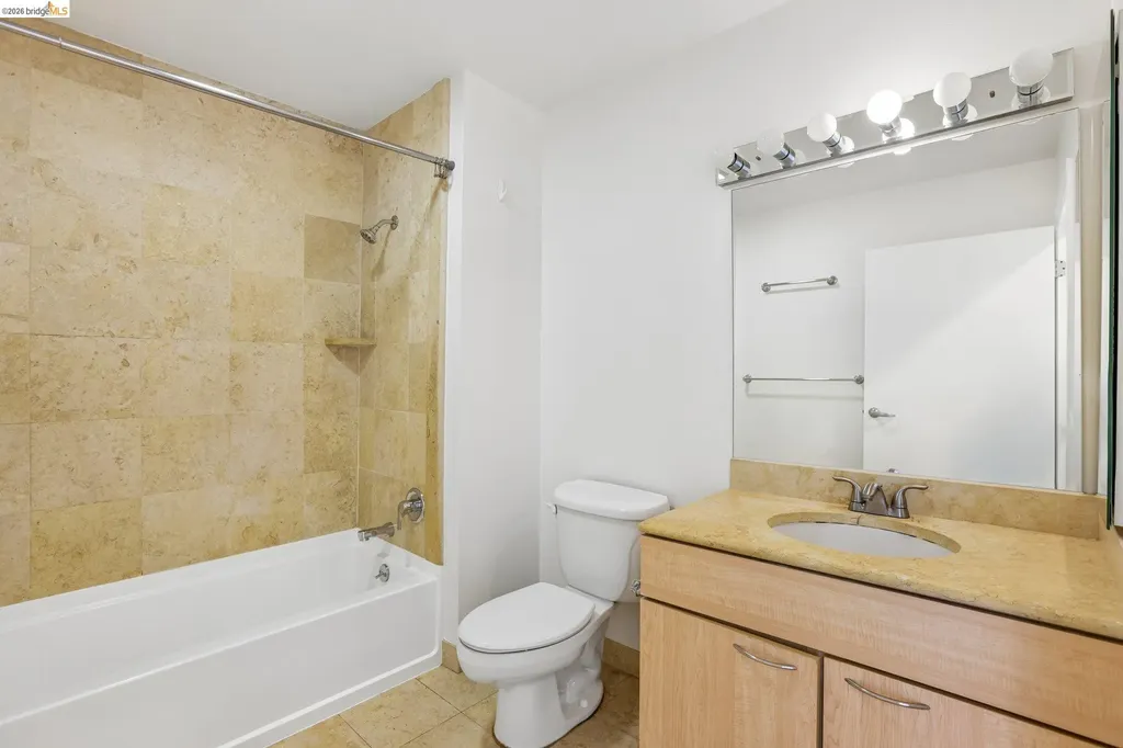 1 Lakeside Drive Oakland CA 94612