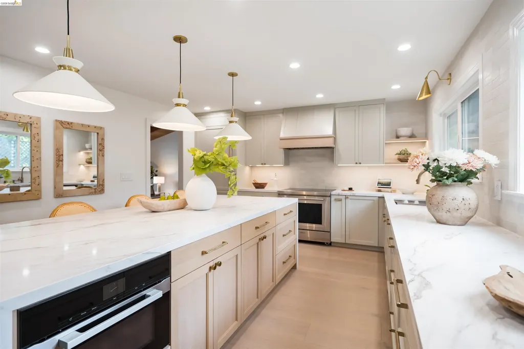 4029 Aliso Oakland CA 94619