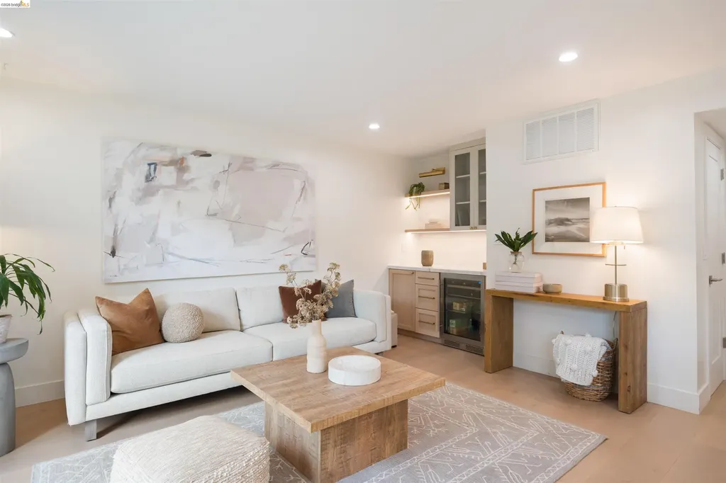 4029 Aliso Oakland CA 94619