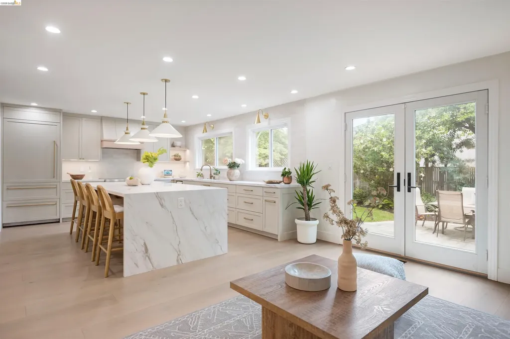 4029 Aliso Oakland CA 94619