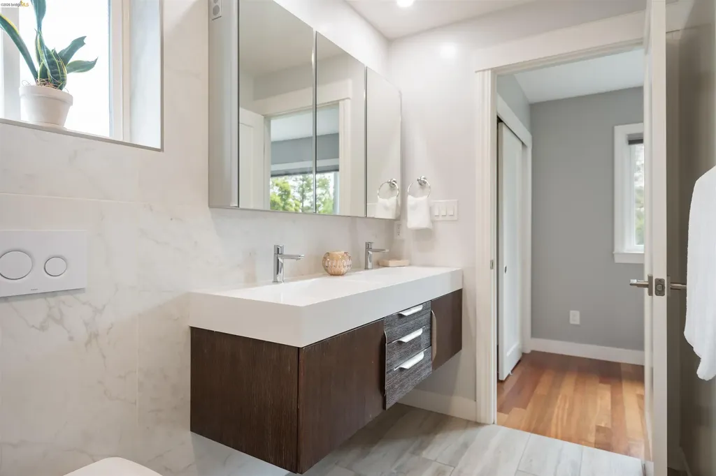 4029 Aliso Oakland CA 94619