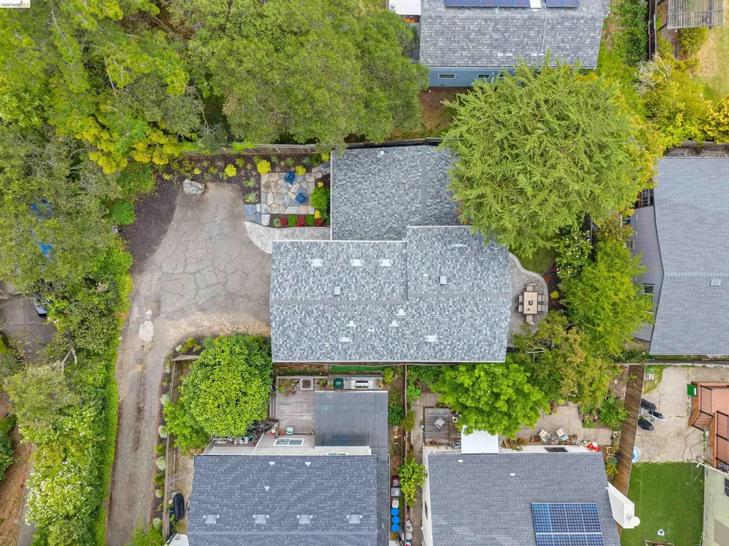 4029 Aliso Oakland CA 94619