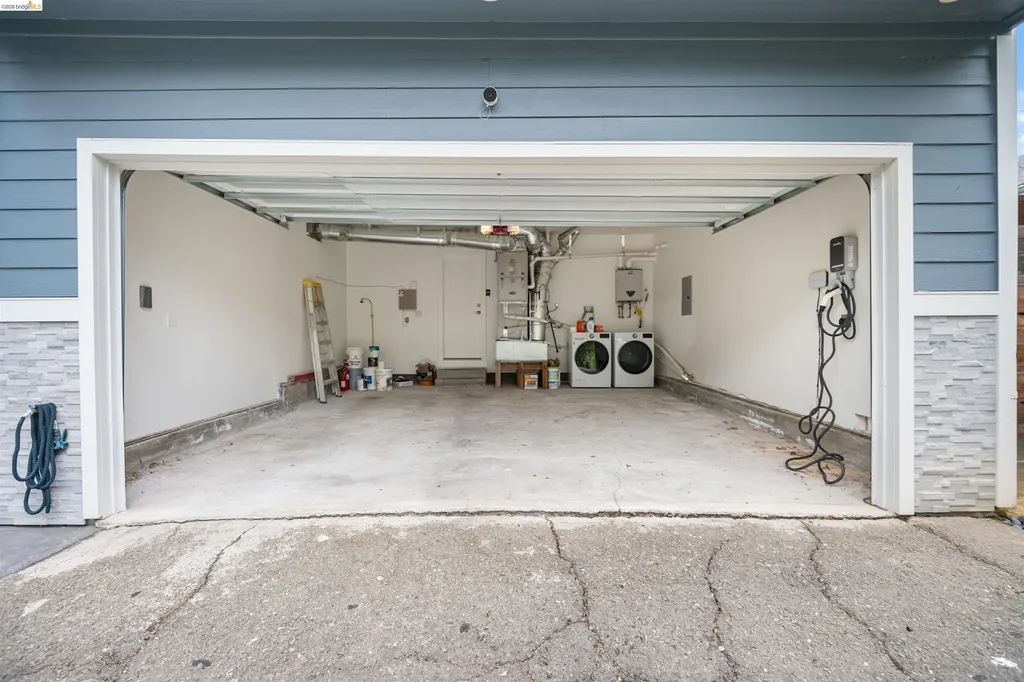 4029 Aliso Oakland CA 94619
