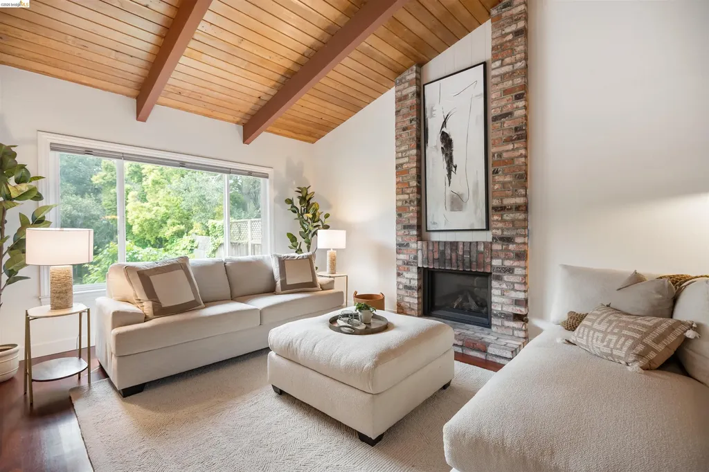 4029 Aliso Oakland CA 94619