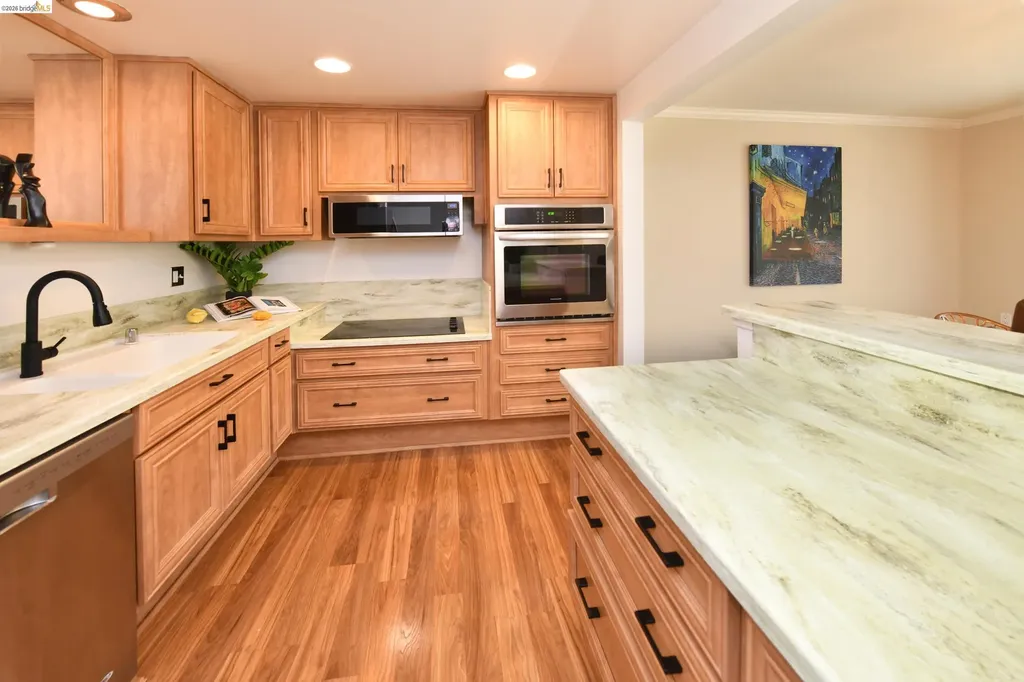1910 Skycrest Drive Walnut Creek CA 94595