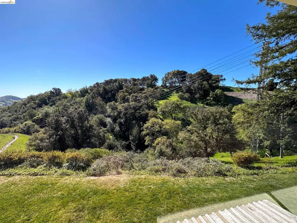 1910 Skycrest Drive Walnut Creek CA 94595