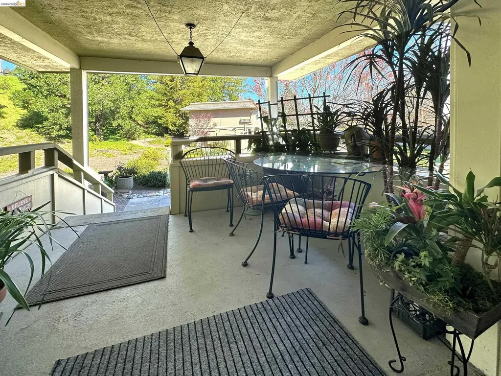 1910 Skycrest Drive Walnut Creek CA 94595