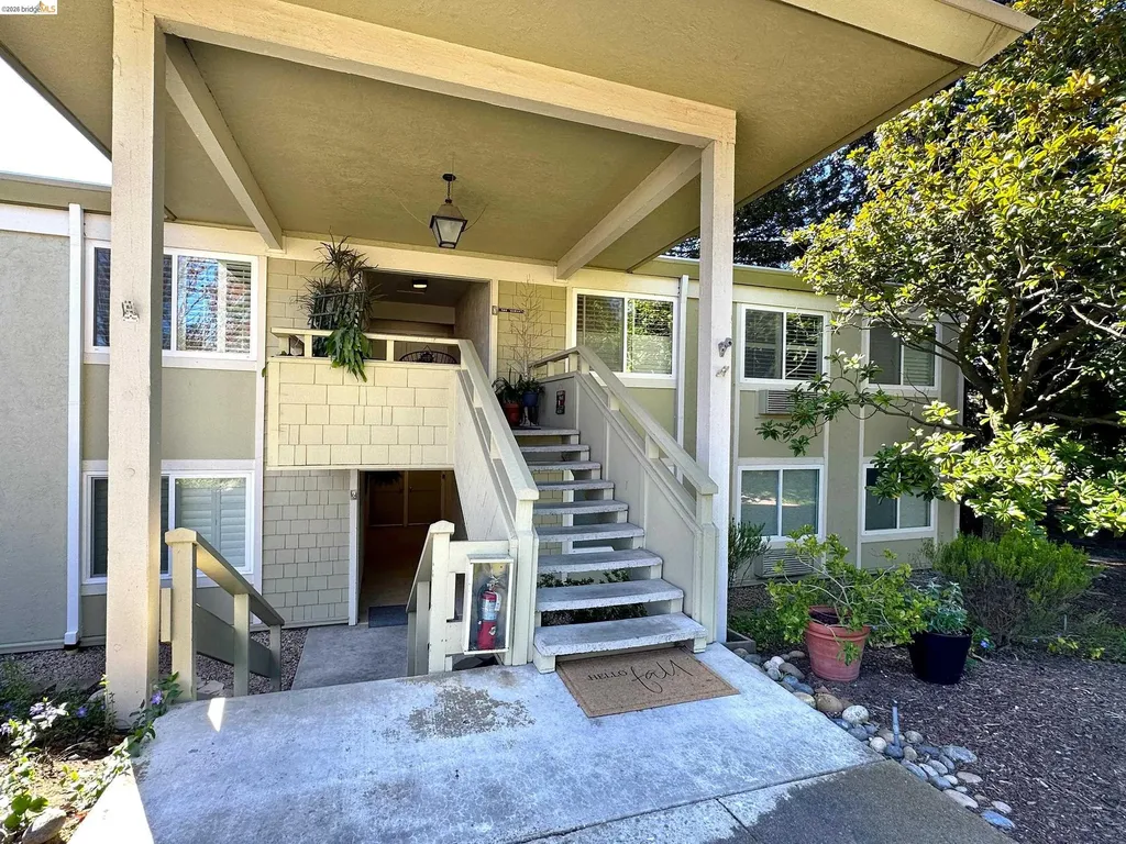 1910 Skycrest Drive Walnut Creek CA 94595